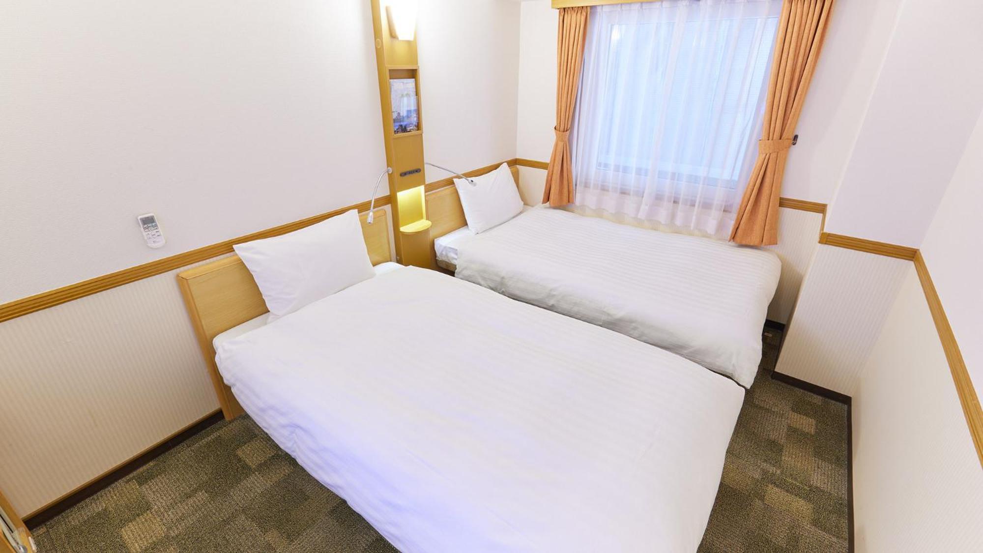 Toyoko Inn Chiba Minato Ekimae Chambre photo